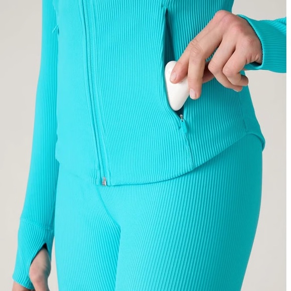 NWT Athleta Salutation Jacket in MP medium petite - Picture 4 of 4